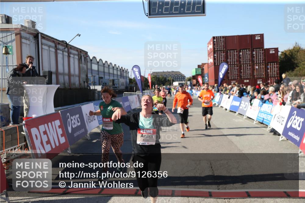 03.10.2025 - Köhlbrandbrückenlauf Jannik Wohlers http://msf.ph/oto/9126356 03.10.2025 13:22:02 Ziel 4291, 5180, 5776, 6005, 6237, 6332, 6684, 6687, 6729 meine-sportfotos.de