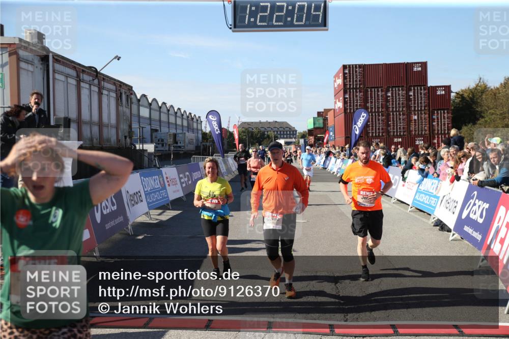 03.10.2025 - Köhlbrandbrückenlauf Jannik Wohlers http://msf.ph/oto/9126370 03.10.2025 13:22:04 Ziel 4291, 4934, 5180, 5776, 6005, 6173, 6237, 6332, 6416, 6684, 6687, 6729 meine-sportfotos.de