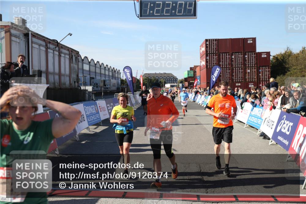 03.10.2025 - Köhlbrandbrückenlauf Jannik Wohlers http://msf.ph/oto/9126374 03.10.2025 13:22:04 Ziel 4291, 4934, 5180, 5776, 6005, 6173, 6237, 6332, 6416, 6684, 6687, 6729 meine-sportfotos.de