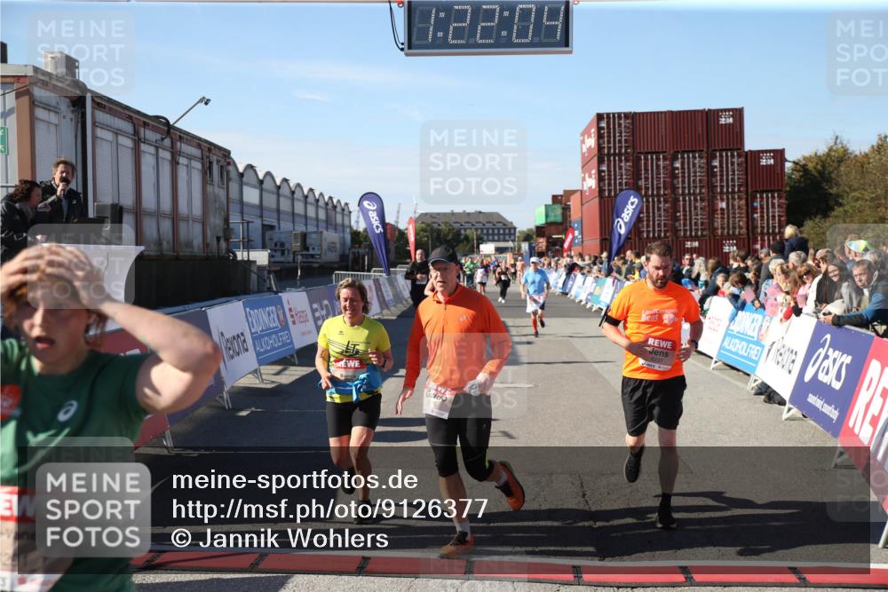 03.10.2025 - Köhlbrandbrückenlauf Jannik Wohlers http://msf.ph/oto/9126377 03.10.2025 13:22:04 Ziel 4291, 4934, 5180, 5776, 6005, 6173, 6237, 6332, 6416, 6684, 6687, 6729 meine-sportfotos.de