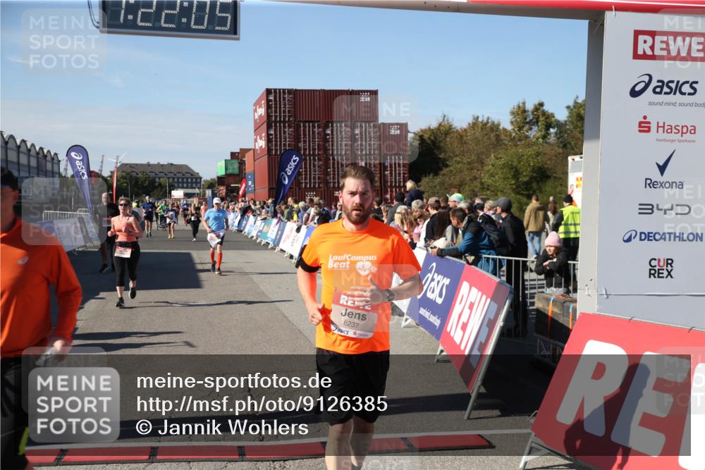 03.10.2025 - Köhlbrandbrückenlauf Jannik Wohlers http://msf.ph/oto/9126385 03.10.2025 13:22:05 Ziel 4291, 4934, 5180, 5776, 6005, 6173, 6237, 6332, 6416, 6684, 6687, 6729 meine-sportfotos.de