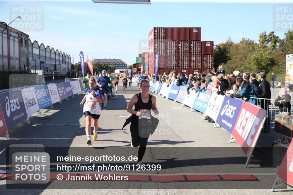 03.10.2025 - Köhlbrandbrückenlauf Jannik Wohlers http://msf.ph/oto/9126399 03.10.2025 13:22:14 Ziel 4239, 4706, 4934, 5072, 5180, 5235, 5400, 5401, 5720, 6173, 6237, 6416, 6531, 6729 meine-sportfotos.de