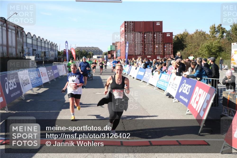 03.10.2025 - Köhlbrandbrückenlauf Jannik Wohlers http://msf.ph/oto/9126402 03.10.2025 13:22:14 Ziel 4239, 4706, 4934, 5072, 5180, 5235, 5400, 5401, 5720, 6173, 6237, 6416, 6531, 6729 meine-sportfotos.de