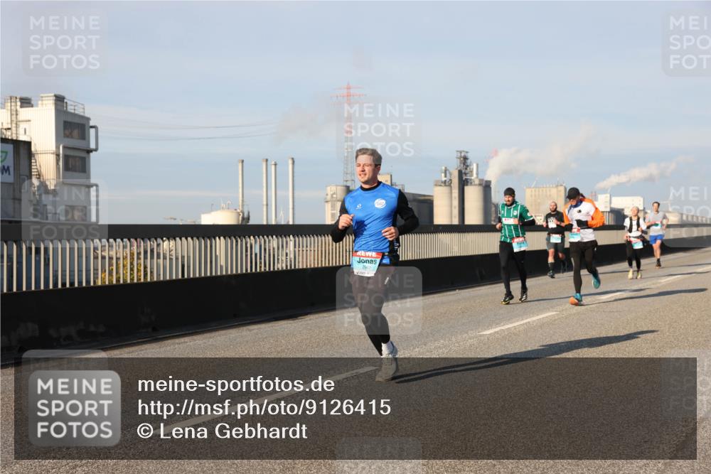 03.10.2025 - Köhlbrandbrückenlauf Lena Gebhardt http://msf.ph/oto/9126415 03.10.2025 09:46:24 Position 2 2947 meine-sportfotos.de
