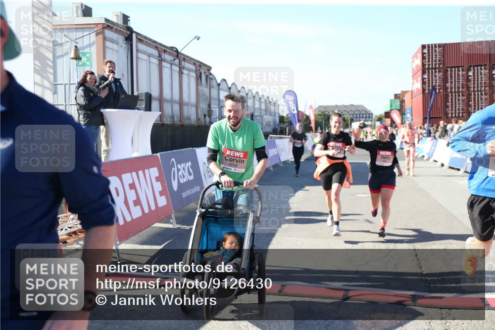 03.10.2025 - Köhlbrandbrückenlauf Jannik Wohlers http://msf.ph/oto/9126430 03.10.2025 13:22:20 Ziel 4239, 4706, 4934, 5072, 5235, 5272, 5400, 5401, 5720, 5851, 5929, 6188, 6531 meine-sportfotos.de
