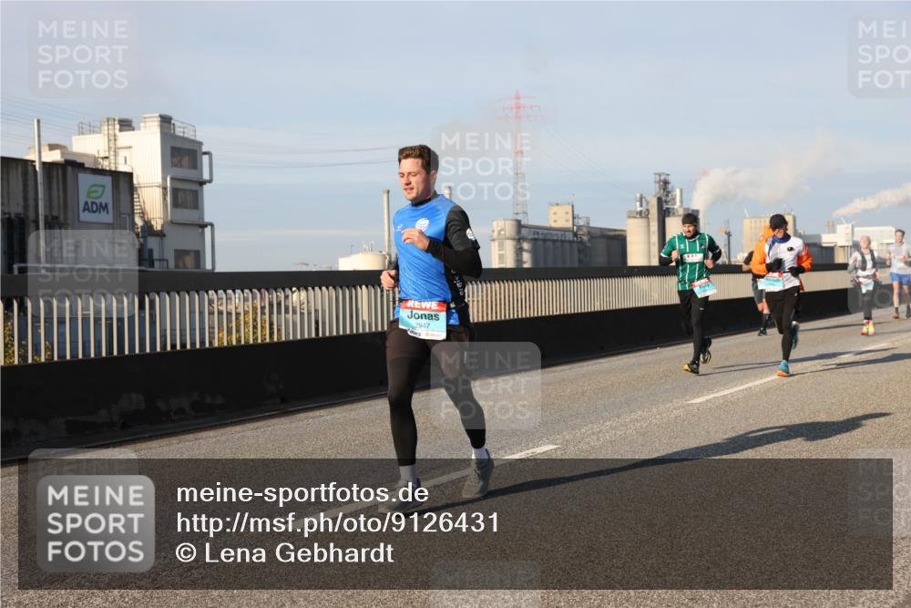 03.10.2025 - Köhlbrandbrückenlauf Lena Gebhardt http://msf.ph/oto/9126431 03.10.2025 09:46:24 Position 2 2947 meine-sportfotos.de