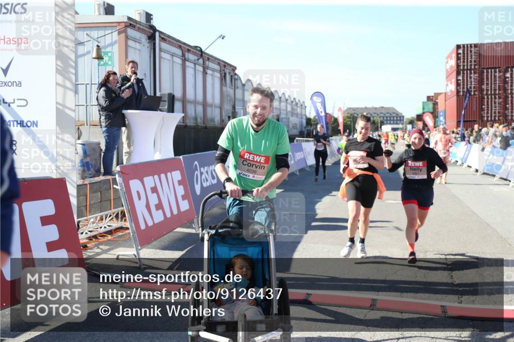 03.10.2025 - Köhlbrandbrückenlauf Jannik Wohlers http://msf.ph/oto/9126437 03.10.2025 13:22:20 Ziel 4239, 4706, 4934, 5072, 5235, 5272, 5400, 5401, 5720, 5851, 5929, 6188, 6531 meine-sportfotos.de