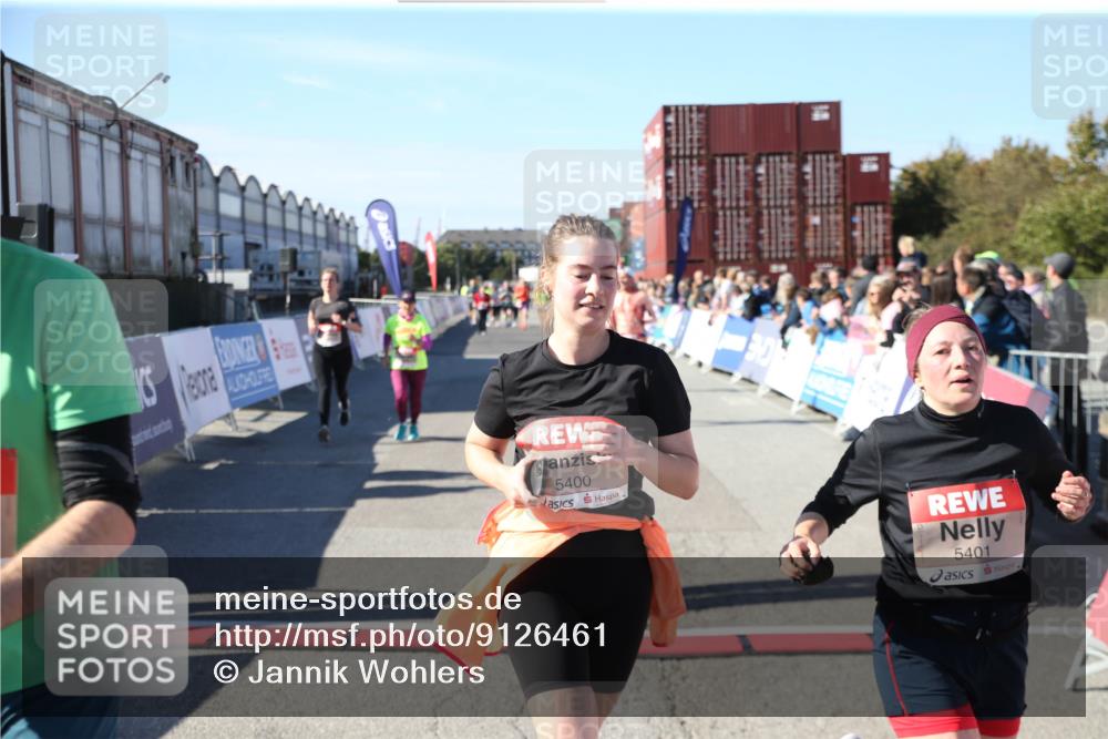 03.10.2025 - Köhlbrandbrückenlauf Jannik Wohlers http://msf.ph/oto/9126461 03.10.2025 13:22:22 Ziel 4239, 4706, 5072, 5235, 5272, 5400, 5401, 5720, 5851, 5929, 6188, 6531 meine-sportfotos.de