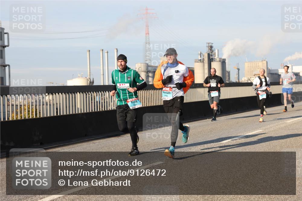 03.10.2025 - Köhlbrandbrückenlauf Lena Gebhardt http://msf.ph/oto/9126472 03.10.2025 09:46:26 Position 2  meine-sportfotos.de