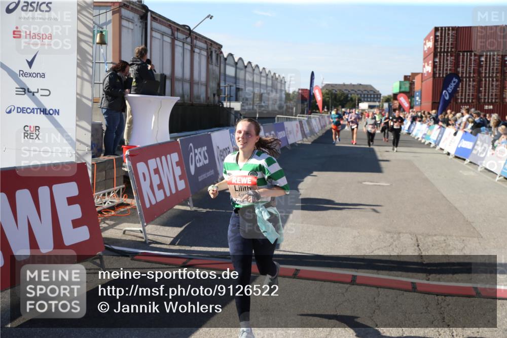 03.10.2025 - Köhlbrandbrückenlauf Jannik Wohlers http://msf.ph/oto/9126522 03.10.2025 13:22:45 Ziel 4602, 4603, 5122, 5125, 5167, 5213, 5675, 5928, 5933, 5982, 6107, 6261, 6300, 6413 meine-sportfotos.de