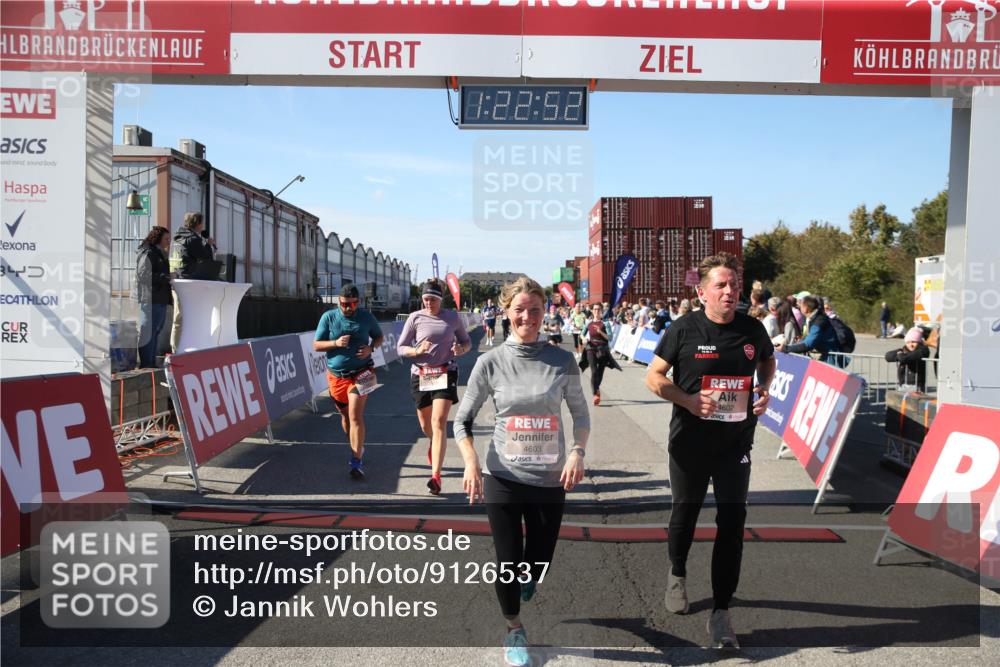 03.10.2025 - Köhlbrandbrückenlauf Jannik Wohlers http://msf.ph/oto/9126537 03.10.2025 13:22:53 Ziel 4602, 4603, 5046, 5189, 5924, 5925, 6027, 6107 meine-sportfotos.de