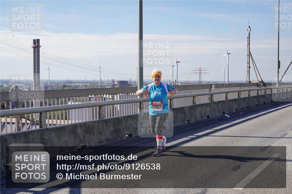 03.10.2025 - Köhlbrandbrückenlauf Michael Burmester http://msf.ph/oto/9126538 03.10.2025 13:13:15 Position 2  meine-sportfotos.de