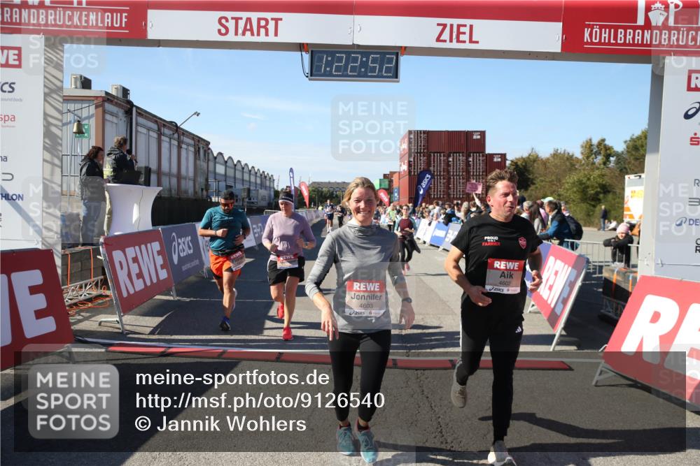 03.10.2025 - Köhlbrandbrückenlauf Jannik Wohlers http://msf.ph/oto/9126540 03.10.2025 13:22:53 Ziel 4602, 4603, 5046, 5189, 5924, 5925, 6027, 6107 meine-sportfotos.de