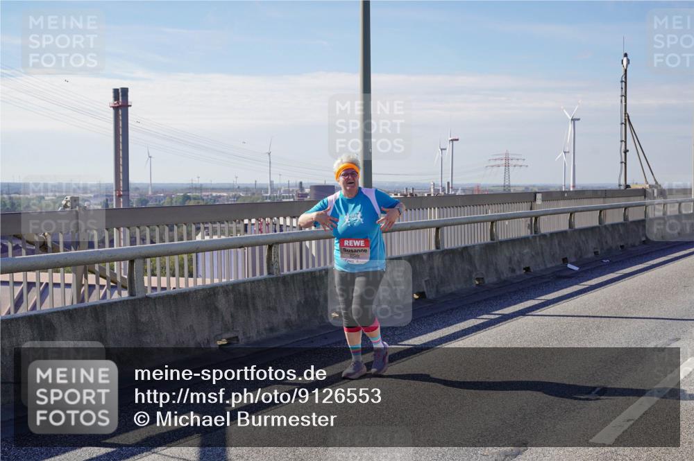 03.10.2025 - Köhlbrandbrückenlauf Michael Burmester http://msf.ph/oto/9126553 03.10.2025 13:13:16 Position 2 6549 meine-sportfotos.de