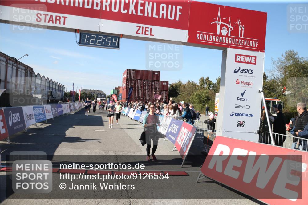 03.10.2025 - Köhlbrandbrückenlauf Jannik Wohlers http://msf.ph/oto/9126554 03.10.2025 13:22:55 Ziel 4602, 4603, 5046, 5189, 5812, 5924, 5925, 6027 meine-sportfotos.de