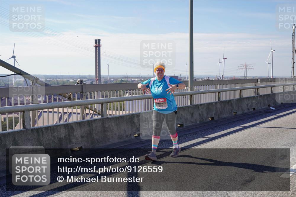 03.10.2025 - Köhlbrandbrückenlauf Michael Burmester http://msf.ph/oto/9126559 03.10.2025 13:13:16 Position 2 6549 meine-sportfotos.de