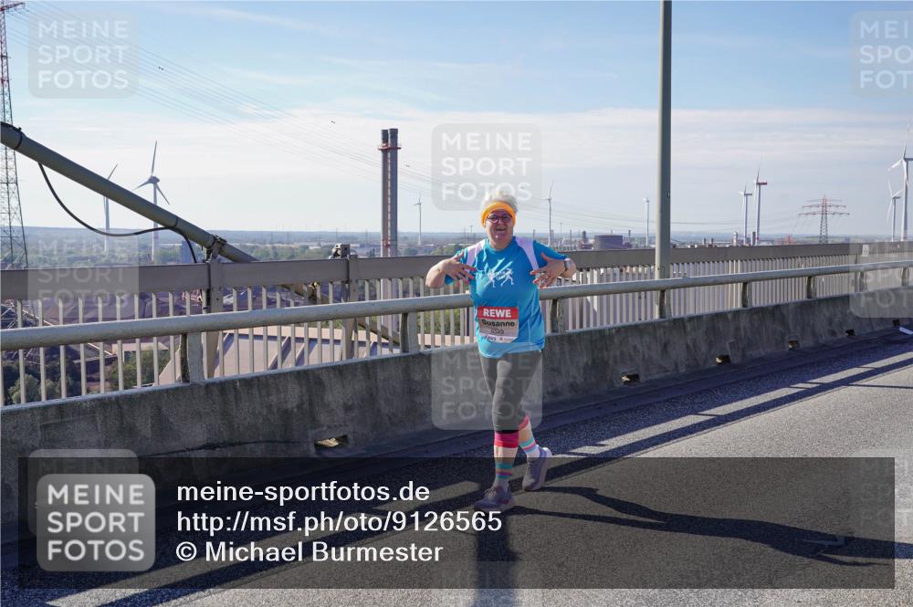 03.10.2025 - Köhlbrandbrückenlauf Michael Burmester http://msf.ph/oto/9126565 03.10.2025 13:13:16 Position 2 6549 meine-sportfotos.de
