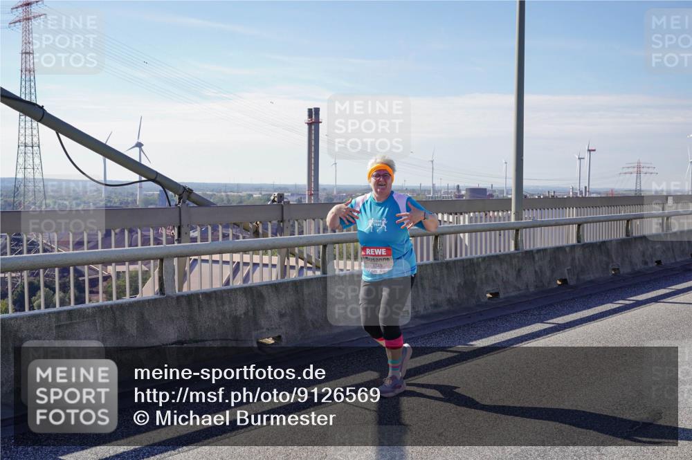 03.10.2025 - Köhlbrandbrückenlauf Michael Burmester http://msf.ph/oto/9126569 03.10.2025 13:13:17 Position 2 6549 meine-sportfotos.de