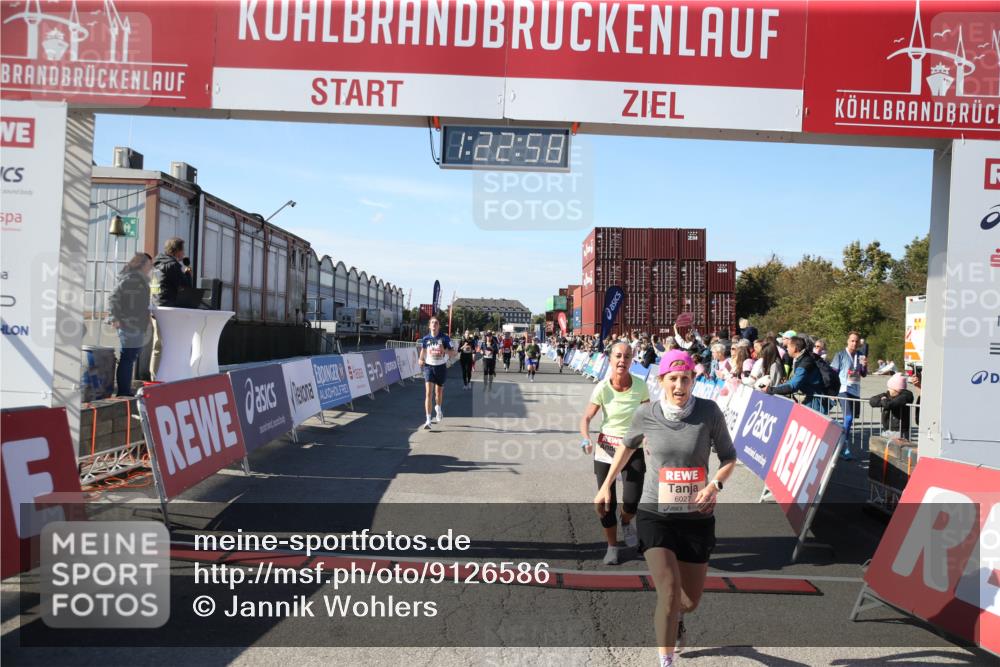 03.10.2025 - Köhlbrandbrückenlauf Jannik Wohlers http://msf.ph/oto/9126586 03.10.2025 13:22:59 Ziel 4350, 4602, 4603, 4964, 4987, 5046, 5189, 5812, 5924, 5925, 6027, 6070 meine-sportfotos.de