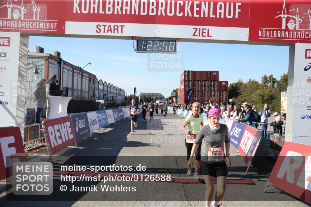 03.10.2025 - Köhlbrandbrückenlauf Jannik Wohlers http://msf.ph/oto/9126588 03.10.2025 13:22:59 Ziel 4350, 4602, 4603, 4964, 4987, 5046, 5189, 5812, 5924, 5925, 6027, 6070 meine-sportfotos.de