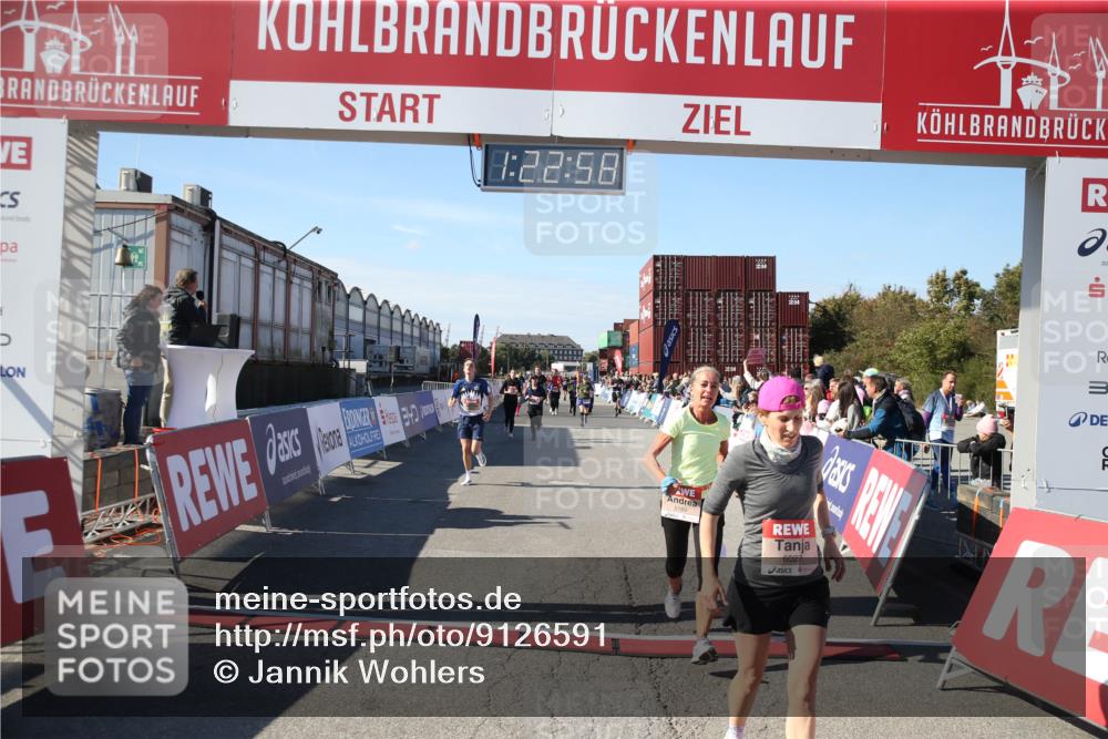 03.10.2025 - Köhlbrandbrückenlauf Jannik Wohlers http://msf.ph/oto/9126591 03.10.2025 13:22:59 Ziel 4350, 4602, 4603, 4964, 4987, 5046, 5189, 5812, 5924, 5925, 6027, 6070 meine-sportfotos.de