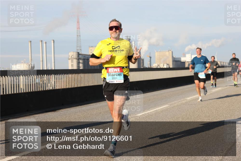03.10.2025 - Köhlbrandbrückenlauf Lena Gebhardt http://msf.ph/oto/9126601 03.10.2025 09:46:31 Position 2 3331 meine-sportfotos.de