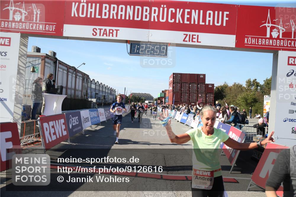 03.10.2025 - Köhlbrandbrückenlauf Jannik Wohlers http://msf.ph/oto/9126616 03.10.2025 13:23:00 Ziel 4350, 4602, 4603, 4964, 4987, 5046, 5189, 5812, 5924, 5925, 6027, 6070 meine-sportfotos.de