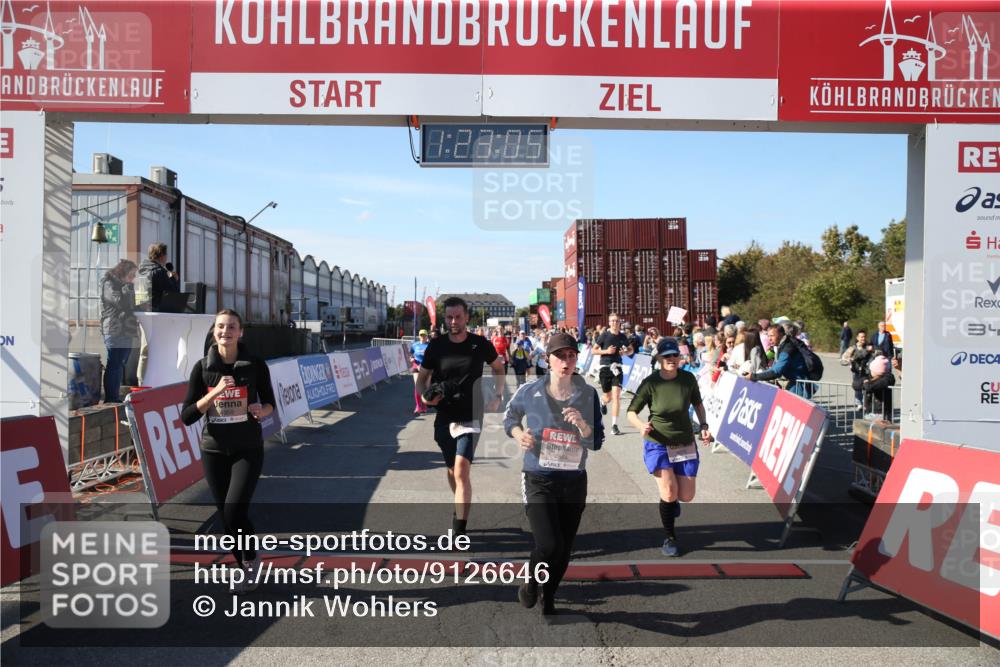 03.10.2025 - Köhlbrandbrückenlauf Jannik Wohlers http://msf.ph/oto/9126646 03.10.2025 13:23:05 Ziel 4350, 4904, 4905, 4964, 4987, 5046, 5189, 5573, 5712, 5716, 5812, 6027, 6070, 6071 meine-sportfotos.de