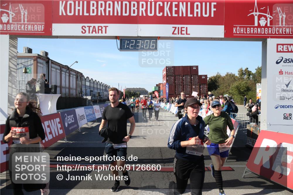 03.10.2025 - Köhlbrandbrückenlauf Jannik Wohlers http://msf.ph/oto/9126660 03.10.2025 13:23:06 Ziel 4350, 4904, 4905, 4964, 4987, 5076, 5189, 5573, 5712, 5716, 5812, 6027, 6070, 6071 meine-sportfotos.de