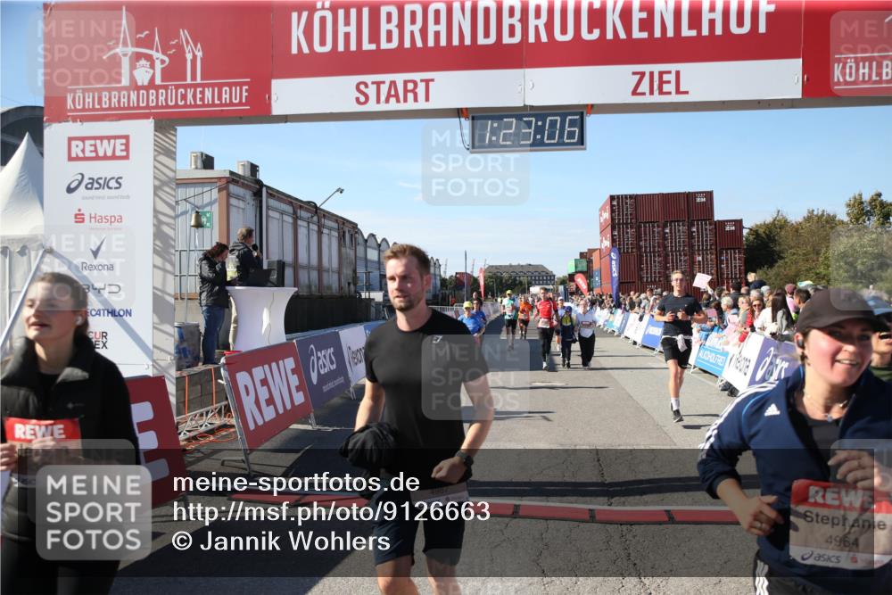03.10.2025 - Köhlbrandbrückenlauf Jannik Wohlers http://msf.ph/oto/9126663 03.10.2025 13:23:06 Ziel 4350, 4904, 4905, 4964, 4987, 5076, 5189, 5573, 5712, 5716, 5812, 6027, 6070, 6071 meine-sportfotos.de