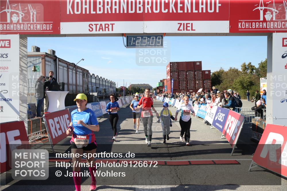 03.10.2025 - Köhlbrandbrückenlauf Jannik Wohlers http://msf.ph/oto/9126672 03.10.2025 13:23:10 Ziel 4339, 4350, 4553, 4904, 4905, 4964, 4987, 5076, 5573, 5712, 5716, 5812, 6070, 6071, 6652 meine-sportfotos.de