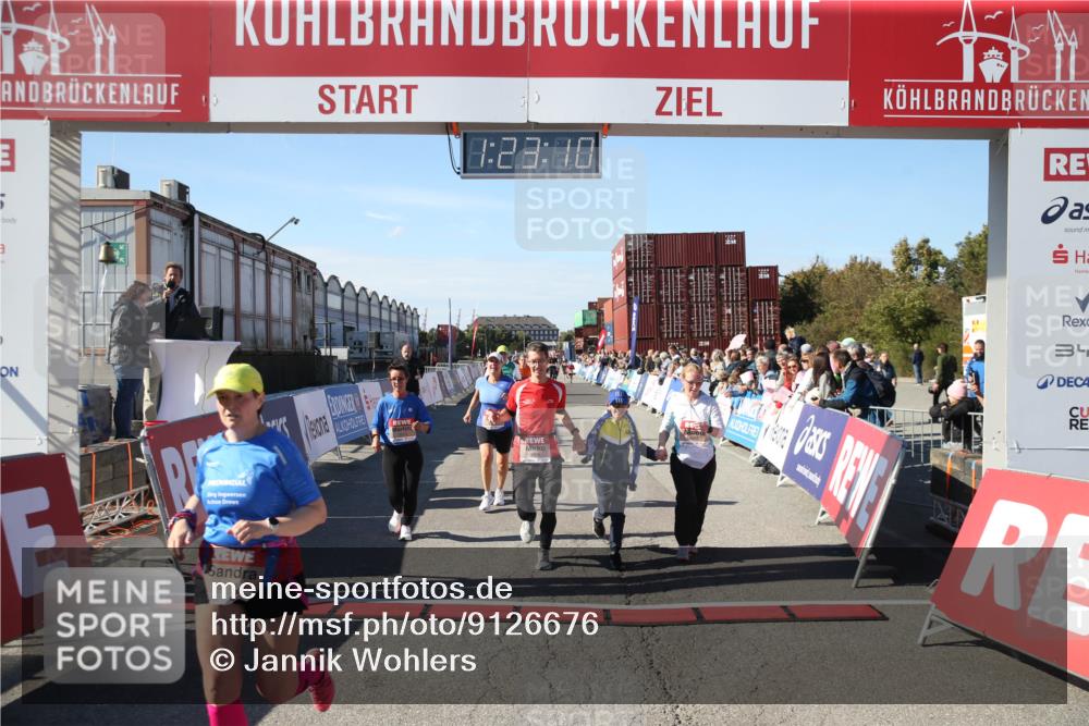 03.10.2025 - Köhlbrandbrückenlauf Jannik Wohlers http://msf.ph/oto/9126676 03.10.2025 13:23:10 Ziel 4339, 4350, 4553, 4904, 4905, 4964, 4987, 5076, 5573, 5712, 5716, 5812, 6070, 6071, 6652 meine-sportfotos.de
