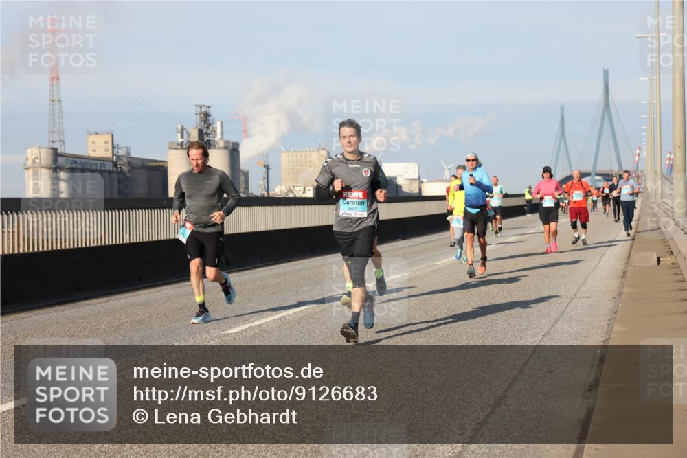 03.10.2025 - Köhlbrandbrückenlauf Lena Gebhardt http://msf.ph/oto/9126683 03.10.2025 09:46:35 Position 2 2587 meine-sportfotos.de