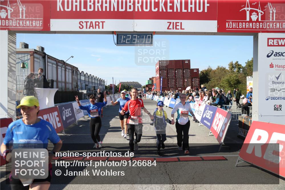 03.10.2025 - Köhlbrandbrückenlauf Jannik Wohlers http://msf.ph/oto/9126684 03.10.2025 13:23:10 Ziel 4339, 4350, 4553, 4904, 4905, 4964, 4987, 5076, 5573, 5712, 5716, 5812, 6070, 6071, 6652 meine-sportfotos.de
