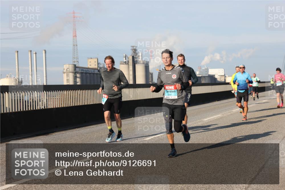 03.10.2025 - Köhlbrandbrückenlauf Lena Gebhardt http://msf.ph/oto/9126691 03.10.2025 09:46:35 Position 2 2587 meine-sportfotos.de