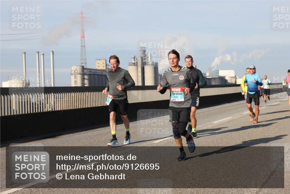 03.10.2025 - Köhlbrandbrückenlauf Lena Gebhardt http://msf.ph/oto/9126695 03.10.2025 09:46:36 Position 2 2587 meine-sportfotos.de