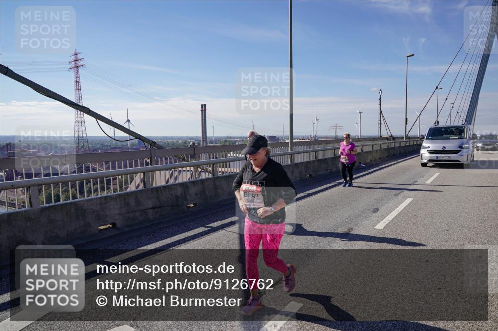 03.10.2025 - Köhlbrandbrückenlauf Michael Burmester http://msf.ph/oto/9126762 03.10.2025 13:13:45 Position 2 5547, 3195 meine-sportfotos.de