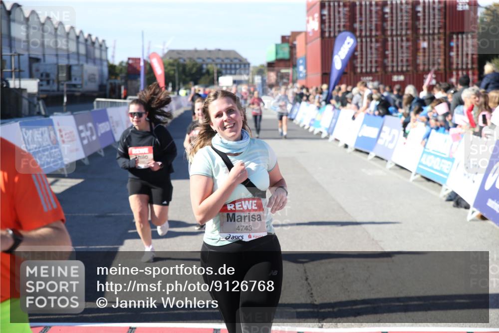 03.10.2025 - Köhlbrandbrückenlauf Jannik Wohlers http://msf.ph/oto/9126768 03.10.2025 13:23:43 Ziel 4285, 4465, 4743, 4752, 5093, 5397, 5653, 5855, 6728 meine-sportfotos.de
