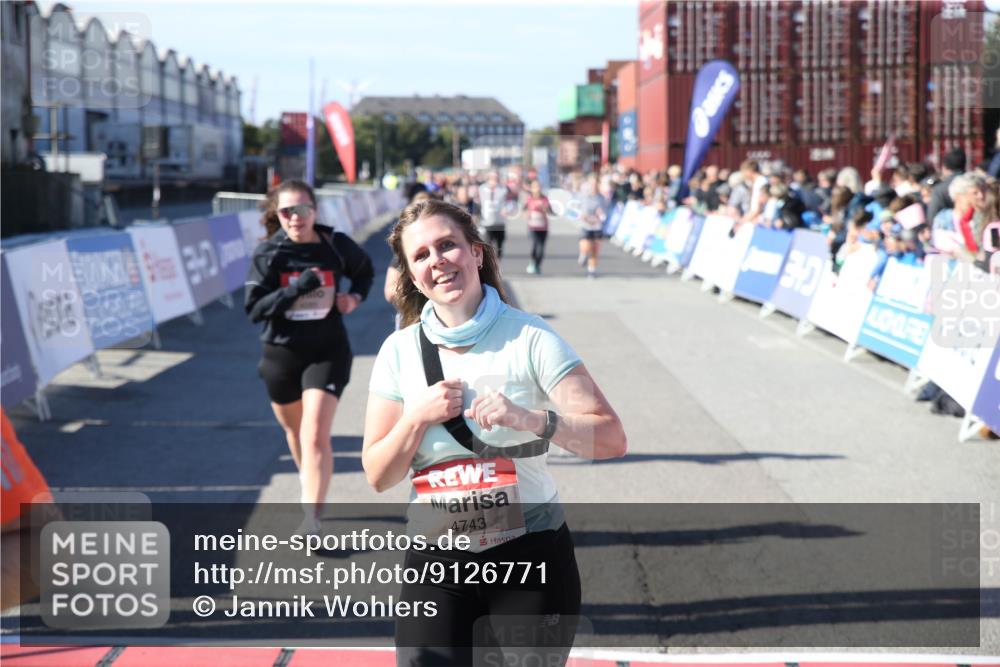 03.10.2025 - Köhlbrandbrückenlauf Jannik Wohlers http://msf.ph/oto/9126771 03.10.2025 13:23:43 Ziel 4285, 4465, 4743, 4752, 5093, 5397, 5653, 5855, 6728 meine-sportfotos.de