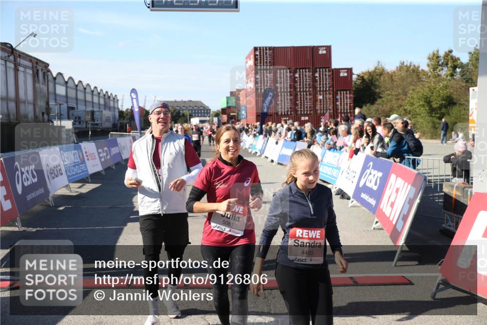 03.10.2025 - Köhlbrandbrückenlauf Jannik Wohlers http://msf.ph/oto/9126806 03.10.2025 13:23:52 Ziel 4285, 4465, 4918, 5081, 5093, 5431, 5709, 5742, 6728 meine-sportfotos.de