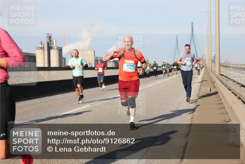 03.10.2025 - Köhlbrandbrückenlauf Lena Gebhardt http://msf.ph/oto/9126862 03.10.2025 09:46:42 Position 2 3305 meine-sportfotos.de