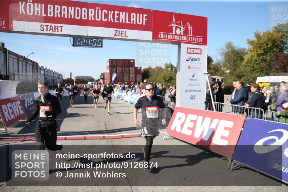 03.10.2025 - Köhlbrandbrückenlauf Jannik Wohlers http://msf.ph/oto/9126874 03.10.2025 13:24:01 Ziel 4647, 5106, 5361, 5387, 5389, 5419, 5431, 5709, 5742, 6442, 6443, 6557 meine-sportfotos.de