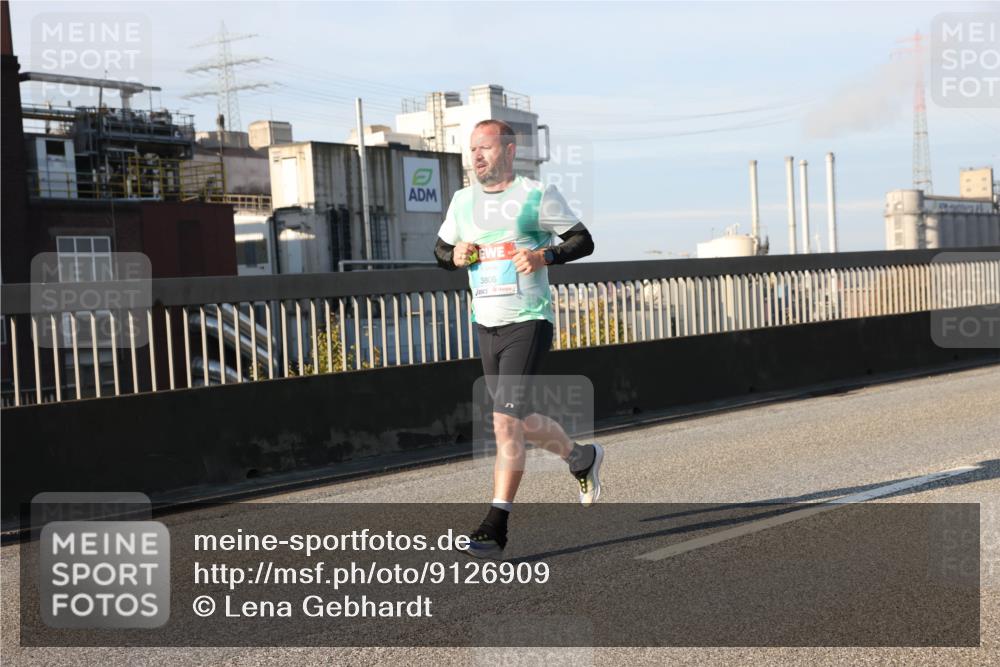 03.10.2025 - Köhlbrandbrückenlauf Lena Gebhardt http://msf.ph/oto/9126909 03.10.2025 09:46:44 Position 2 3806 meine-sportfotos.de