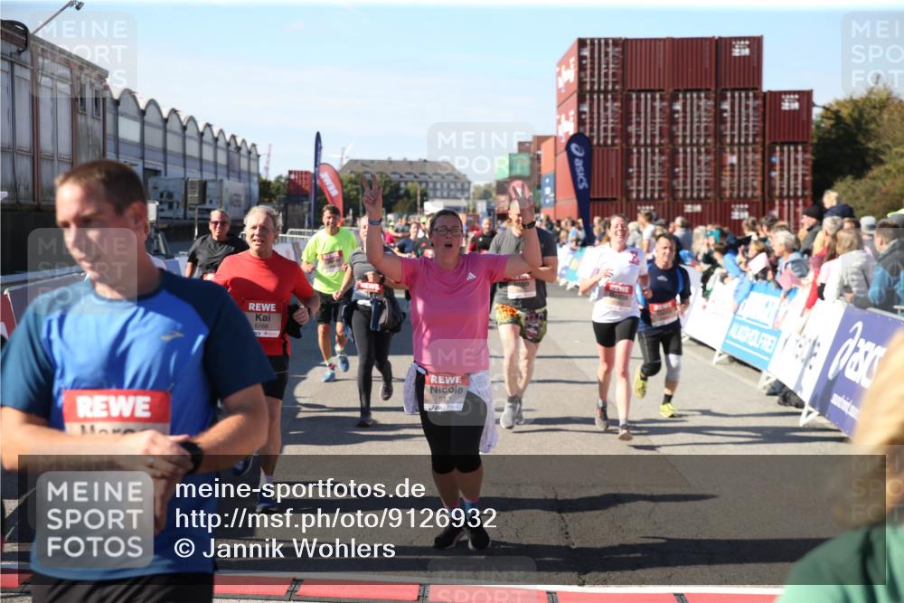 03.10.2025 - Köhlbrandbrückenlauf Jannik Wohlers http://msf.ph/oto/9126932 03.10.2025 13:24:13 Ziel 4286, 4442, 4529, 4657, 4673, 4698, 4942, 4943, 5085, 5107, 5321, 5350, 5389, 5419, 5432, 5986, 6119, 6168, 6169, 6442, 6443, 6643, 6701 meine-sportfotos.de