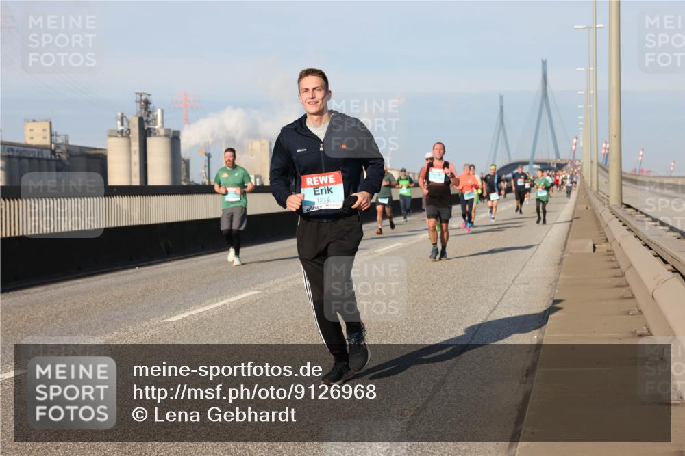 03.10.2025 - Köhlbrandbrückenlauf Lena Gebhardt http://msf.ph/oto/9126968 03.10.2025 09:46:49 Position 2 1216, 2441 meine-sportfotos.de