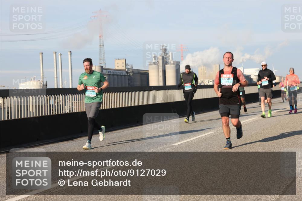 03.10.2025 - Köhlbrandbrückenlauf Lena Gebhardt http://msf.ph/oto/9127029 03.10.2025 09:46:51 Position 2 1105, 1274 meine-sportfotos.de