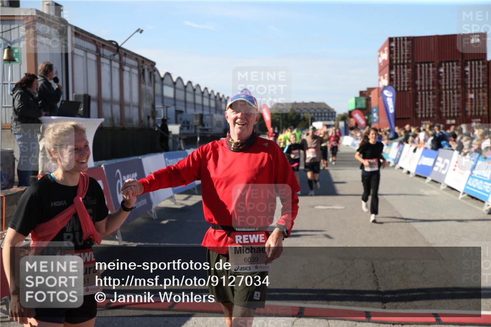 03.10.2025 - Köhlbrandbrückenlauf Jannik Wohlers http://msf.ph/oto/9127034 03.10.2025 13:24:37 Ziel 4535, 4786, 5394, 6039, 6113, 6114, 6149, 6150, 6198, 6199, 6551 meine-sportfotos.de