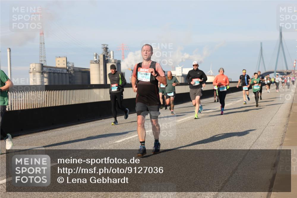 03.10.2025 - Köhlbrandbrückenlauf Lena Gebhardt http://msf.ph/oto/9127036 03.10.2025 09:46:52 Position 2 12742 meine-sportfotos.de