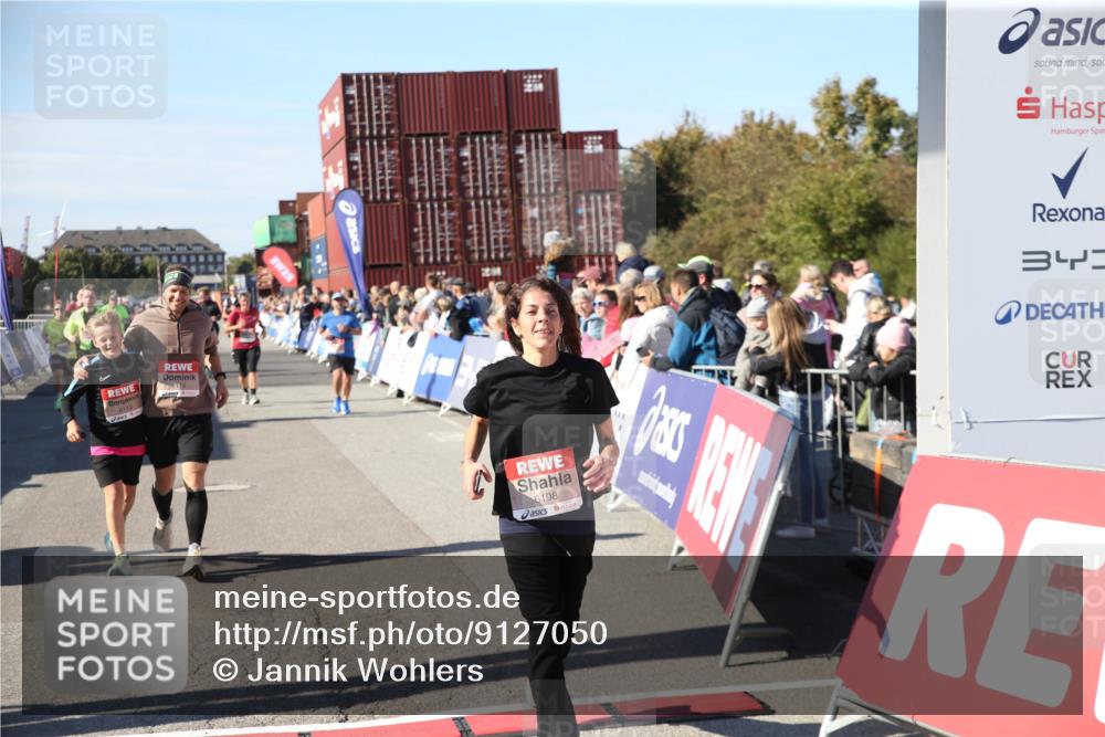 03.10.2025 - Köhlbrandbrückenlauf Jannik Wohlers http://msf.ph/oto/9127050 03.10.2025 13:24:40 Ziel 4535, 4786, 4810, 5394, 6039, 6113, 6114, 6149, 6150, 6198, 6210, 6211, 6473, 6551, 6598, 6599 meine-sportfotos.de
