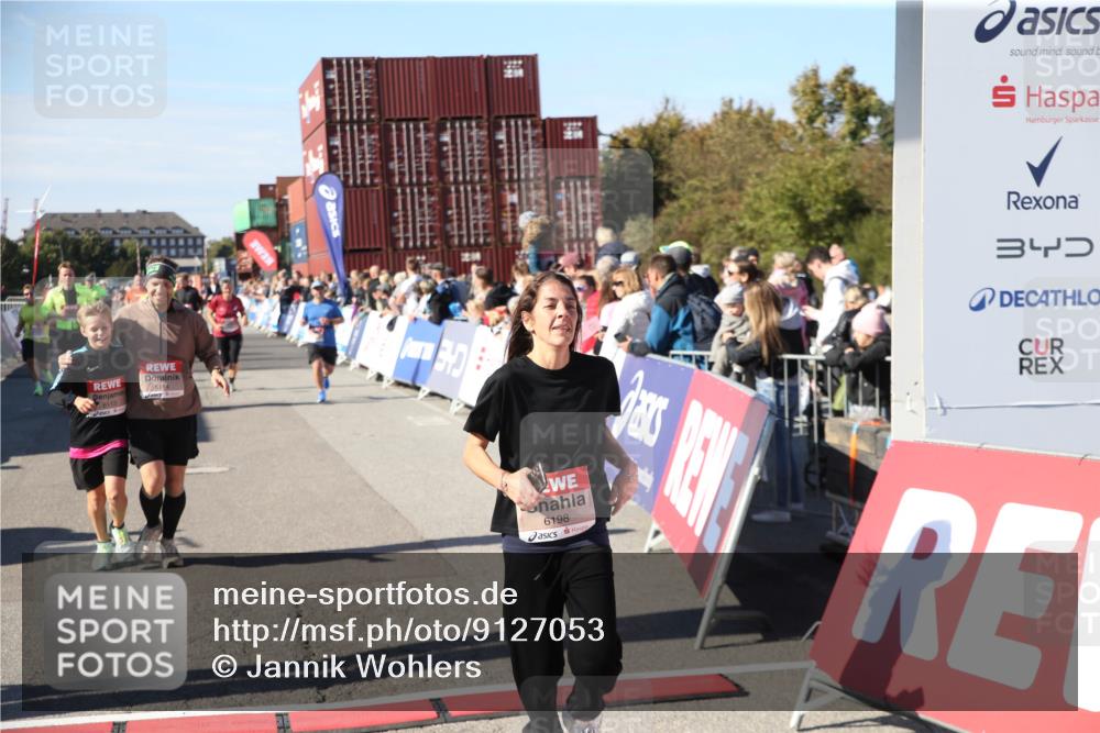 03.10.2025 - Köhlbrandbrückenlauf Jannik Wohlers http://msf.ph/oto/9127053 03.10.2025 13:24:40 Ziel 4535, 4786, 4810, 5394, 6039, 6113, 6114, 6149, 6150, 6198, 6210, 6211, 6473, 6551, 6598, 6599 meine-sportfotos.de
